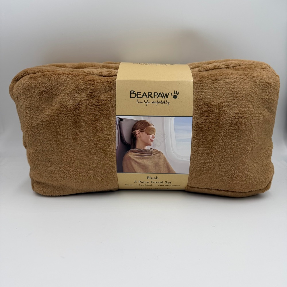 NWT Bearpaw Plush 3 Piece Travel Set Iced Coffee Throw Eye Mask Carrying Pouch